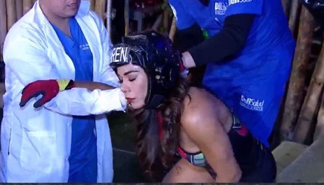 Karen Dejo sufrió fuerte caída en "Esto es guerra" y tuvo que ser atendida por posible lesión al hombro. (Imagen: América TV)