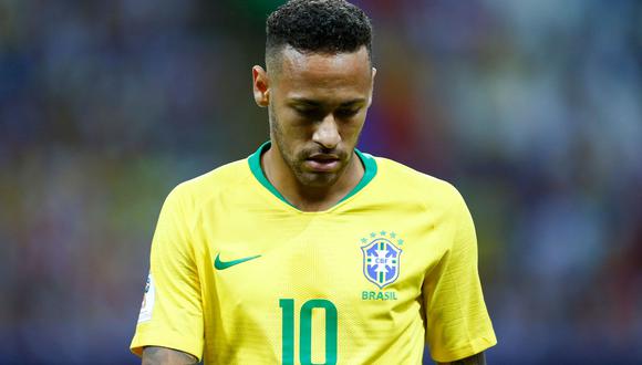 “Está tan solo Neymar en el campo que después de la eliminación contra Bélgica no lo consoló nadie. Está tan solo Neymar que ni siquiera encuentra fuerzas para seguir jugando”. (Foto: AP)