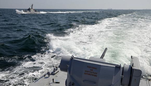 Ucrania denuncia que Rusia abrió fuego sobre buques de su armada en el mar de Azov. (AP).