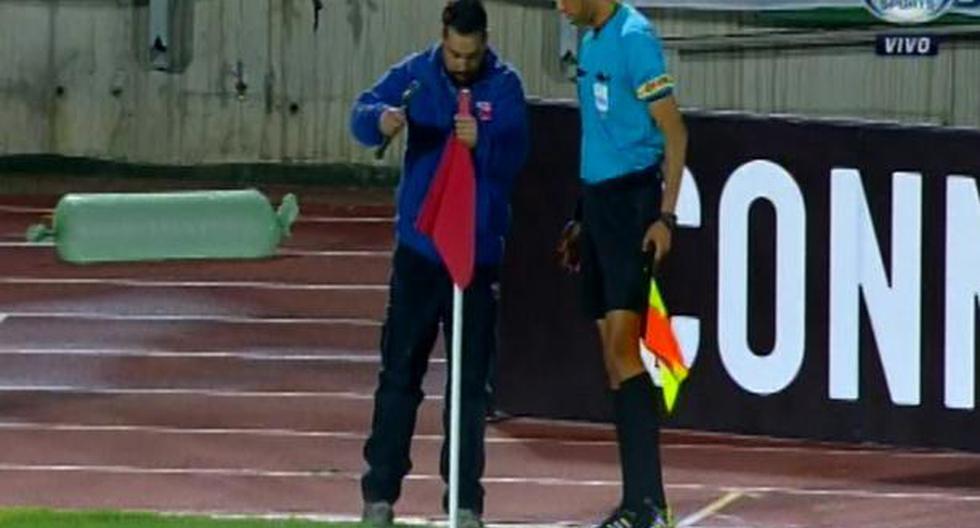 El banderín tomó protagonismo tras romperse en el Wanderers vs Melgar | Foto: captura
