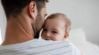 Licencia de paternidad: ¿de cuánto tiempo es y en qué casos puede cambiar?