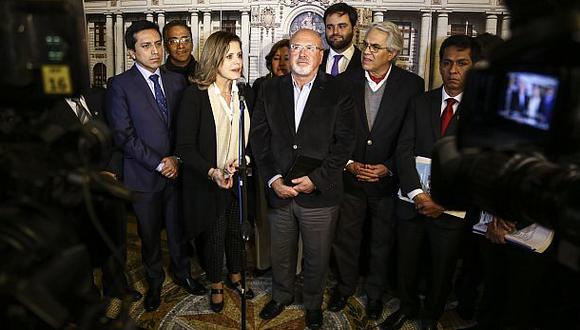 La bancada de Peruanos por el Kambio emiti&oacute; un voto dividido nuevamente. Antes lo hizo con la elecci&oacute;n del defensor del Pueblo, ahora con la ley que sanciona el transfuguismo. (Foto: Congreso)