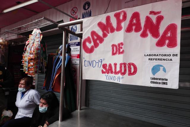 Este sábado se intervino una falsa campaña de despistaje de COVID-19 que se realizaba en el mercado de Caquetá. (Foto: Ángela Ponce/GEC)