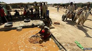 Murieron sepultados 60 trabajdores en mina de oro en Sudán