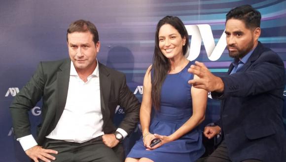 René Gastelumendi, Mari Calixtro y Julio Fernández serán los encargados de presentar el noticiero todas las mañanas. (Foto: ATV)