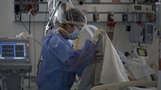 Argentina registra 42.437 nuevos casos y 318 muertes por coronavirus