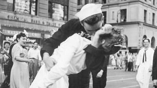 Fallece el protagonista de icónica foto tomada tras el fin de la Segunda Guerra Mundial