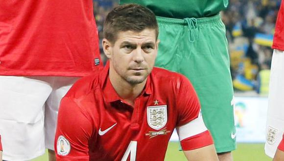 Steven Gerrard se retira de la selección inglesa