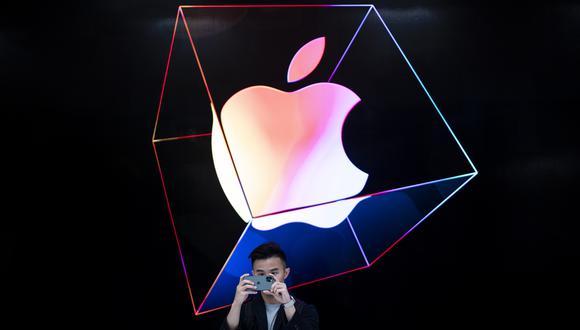 Apple dijo que investigó el incidente y despidió al empleado. (Foto: Johannes EISELE / AFP)
