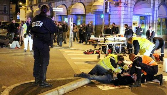 Francia: Hombre arrolla a multitud al grito de “Alá es grande”
