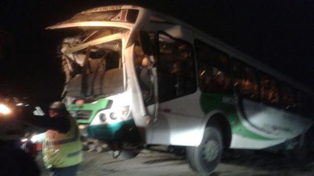 Choque entre buses dejó once heridos en Ancón - 2