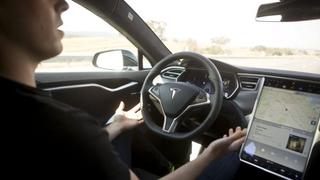 Los autos Tesla están cada vez más cerca de conducirse solos