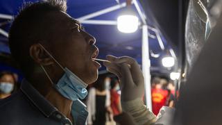 China detecta 24 contagios locales entre sus últimos 49 casos de Covid-19