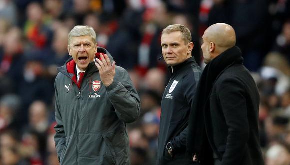 Arsene Wenger, técnico del Arsenal, y Pep Guardiola, entrenador del Manchester City, tuvieron un altercado en la final de la Copa de la Liga inglesa. (Foto: Reuters)