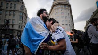 “AD10S Maradona”: Argentina llora la muerte del “Dios del fútbol”