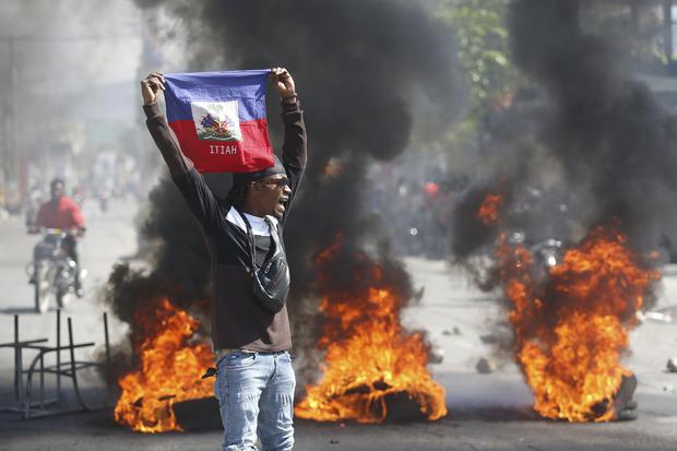 Haití | Jimmy Chérizier, Barbecue | Ariel Henry | ¿Qué está pasando en Haití? | ¿Por qué Haití declaró toque de queda? | Por qué hay violencia en Haití | ¿Quién es