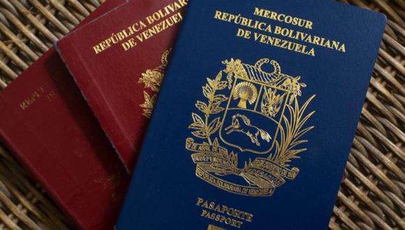De los 385 mil ciudadanos venezolanos que han ingresado a la fecha al Perú, el 80% lo hizo con su pasaporte, mientras que el 20% restante lo hizo solo con su cédula de identidad. (Foto: AFP)