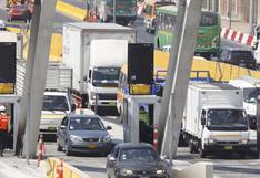 Gobierno oficializa devolución del 40% de los peajes a transportistas