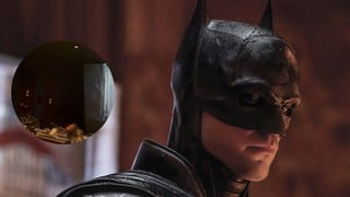 Captan a murciélagos volando mientras se proyecta “The Batman” de Robert Pattinson en sala de cine