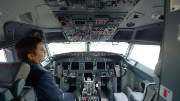 Tras el accidente de Lion Air el año pasado, el regulador del transporte aéreo de EE.UU. emitió un aviso de "emergencia" para alertar a sus aerolíneas sobre el distinto funcionamiento de un sensor del nuevo modelo de Boeing 737. (Getty Images vía BBC)