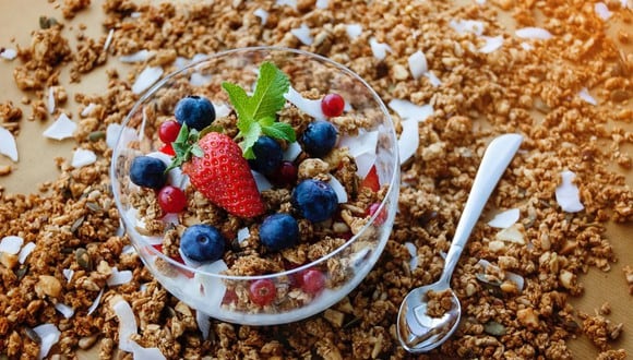 Así de fácil y rápido puedes preparar opciones saludables y deliciosas que salvarán tus mañanas. (Foto: Ovidiu Creanga / Pexels)