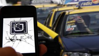 Los taxis porteños contraatacan a Uber