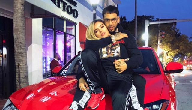 A sus 27 años, la cantante colombiana Karol G ha alcanzado el éxito internacional y ahora realizará una gira con su pareja Anuel AA. (Foto: Instagram)