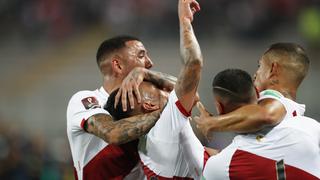 Perú derrotó 2-0 a Chile y está a solo tres puntos de la zona de repechaje en las Eliminatorias Qatar 2022