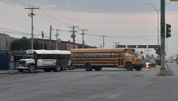 Autoridades locales confirmaron que los estudiantes bajados del bus escolar se encuentran todos sanos y salvos (Foto: @lopezdoriga)