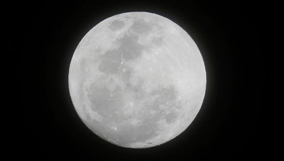 Para que se considere una Súper Luna, el satélite debe pasar al menos a 361 mil kilómetros de la Tierra. (Foto: AP)