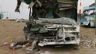 Tres muertos dejó choque entre bus y camión de limpieza en Chiclayo