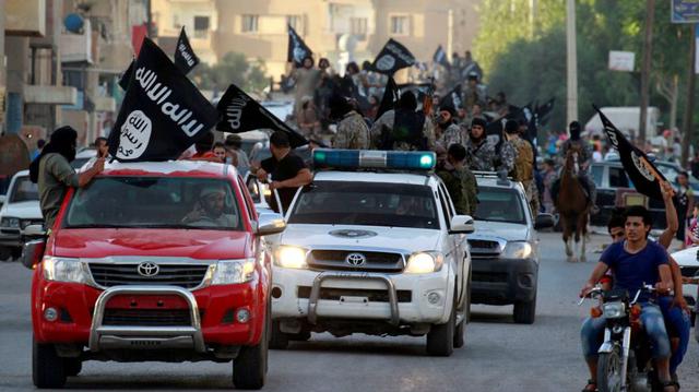 Caída del Estado Islámico en Siria | De multitud a nada: La increíble involución del grupo terrorista yihadista en fotos. (Reuters)