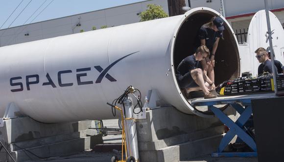 Según señaló SpaceX, intentarán despegar el cohete Falcon 9, que transportará la cápsula de carga Dragon, el jueves en la tarde desde el mismo sitio, si las condiciones de tiempo lo permiten.  (Foto: AFP)