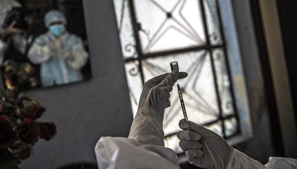 El proceso de vacunación se realiza en todo el país. (Foto: Ernesto Benavides / AFP)