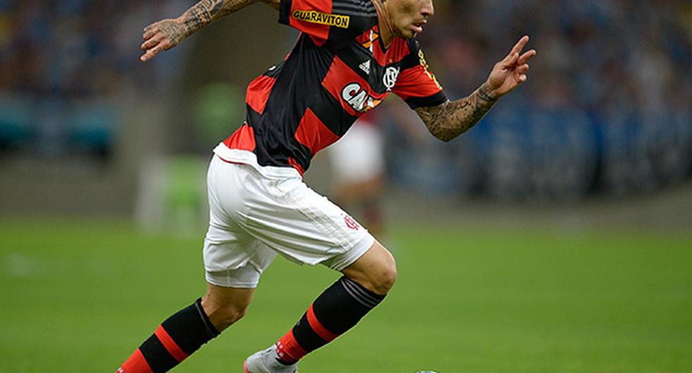 Peruano Paolo Guerrero en duda en la titularidad del Flamengo ante Botafogo por el Brasileirao. (Foto: Getty Images)