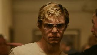 Por qué causa tanta polémica la serie de Netflix del asesino en serie Jeffrey Dahmer