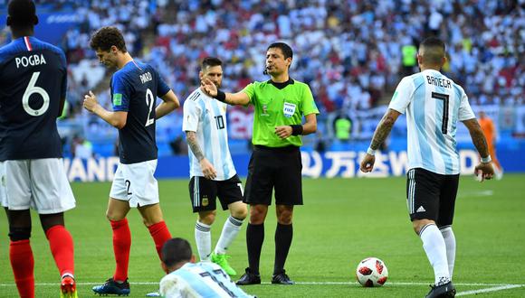 Inglaterra vs. Bélgica: Alireza Faghani, fue designado para dirigir el duelo por el tercer lugar del Mundial. (Foto: AFP)