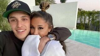 Ariana Grande estaría planeando su boda con Dalton Gomez