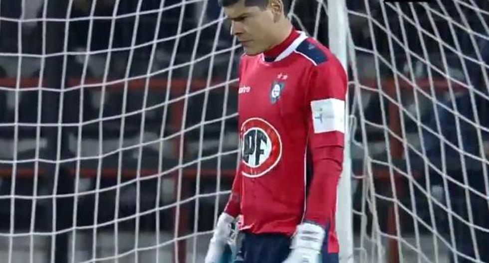 Arquero boliviano fue víctima de cánticos xenófobos en la Copa Chile | Video: YouTube