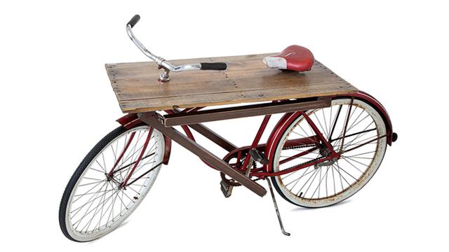 ¿Comer sobre dos ruedas? Mira esta original mesa "bicicleta" - 3