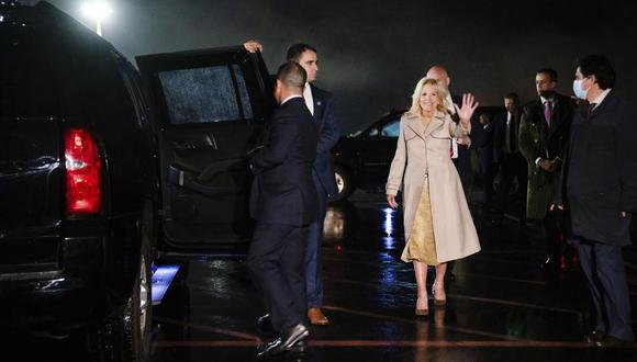 La primera dama Jill Biden camina hacia su automóvil a su llegada a Quito, Ecuador, el miércoles 18 de mayo de 2022. (Erin Schaff/The New York Times via AP, Pool).