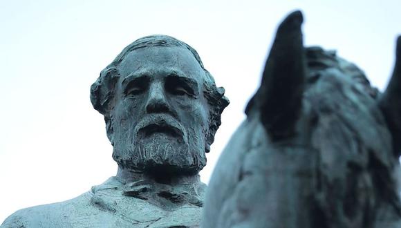 La propuesta para remover la estatua ecuestre de Robert E. Lee en Charlottesville motivó un marcha de supremacistas blancos.