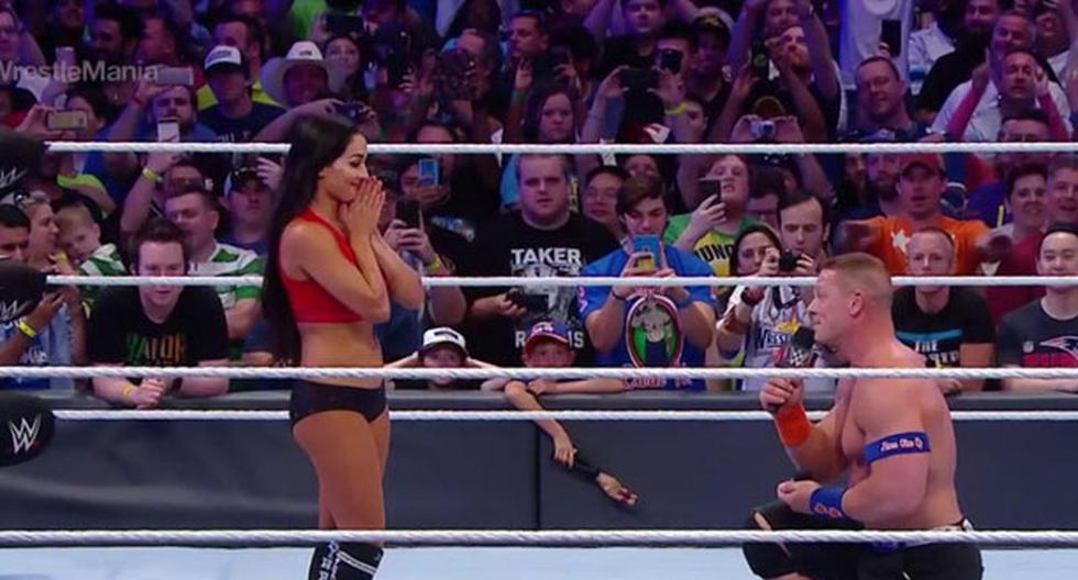 John Cena le propuso matrimonio a Nikki Bella en WrestleMania 33 | Foto: Captura