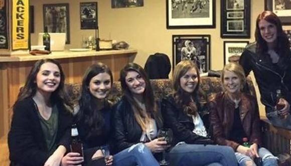 Ilusión óptica: ¿por qué esta foto de seis mujeres sentadas causó tanto revuelo en redes sociales?. (Foto: Internet)