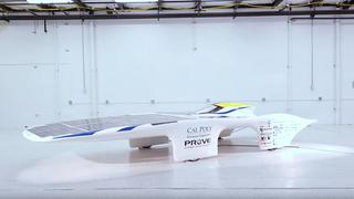 ¿Crees que este auto con energía solar pueda batir un récord de velocidad? | VIDEO