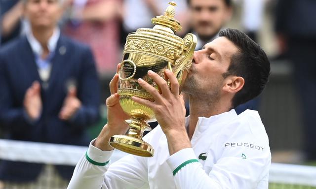 Djokovic y Berrettini se enfrentaron en la final de Wimbledon 2021 | Foto: REUTERS