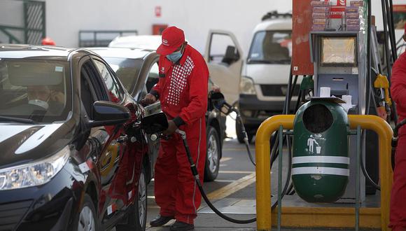 Los precios de los combustibles varían día a día. Conoce aquí dónde conseguir las tarifas más bajas. (Foto: GEC)