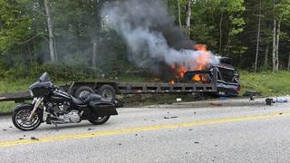 Choque de camioneta con motociclistas deja7 muertos enNueva Hampshire