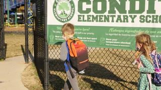 Texas prohíbe a las escuelas públicas que exijan el uso de mascarilla