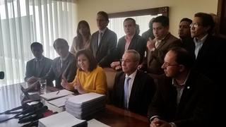 Lourdes Flores: "Ningún sinvergüenza va a manchar al PPC"